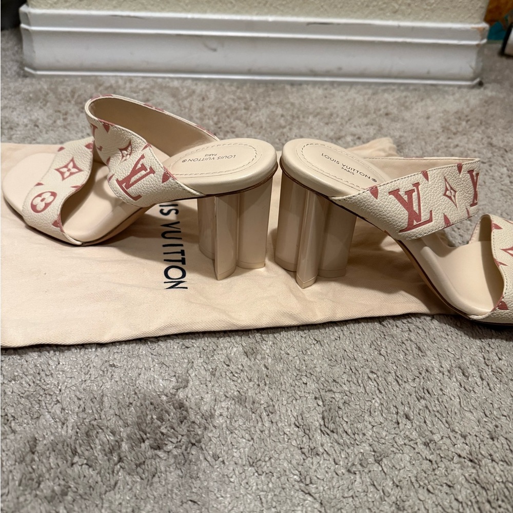 Louis Vuitton Cream and Light Brown Monogram Two-Band Heel Mule - Picture 3 of 11